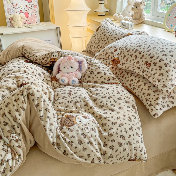 91家纺网 家纺一手货源 找家纺 仟网汇 2025新款双面牛奶绒四件套 布偶兔兔