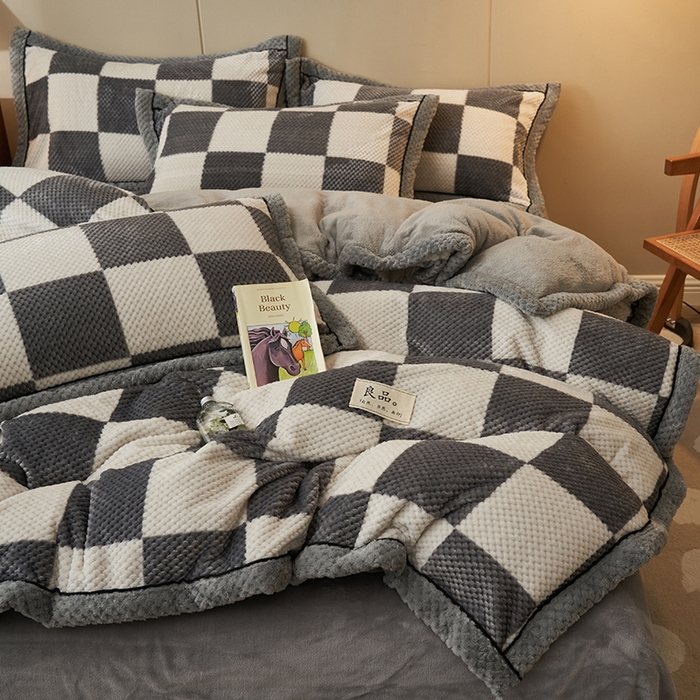 91家纺网 家纺一手货源 找家纺 早晨家纺 2025新款豆豆款菠萝格-单被套 豆豆绒-大方格灰