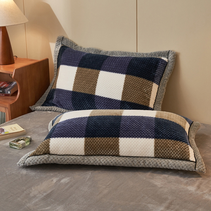 91家纺网 家纺一手货源 找家纺 早晨家纺 2025新款豆豆款菠萝格-单被套 豆豆绒-大方格蓝