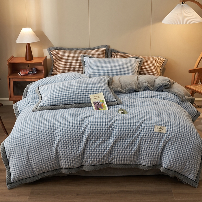 91家纺网 家纺一手货源 找家纺 早晨家纺 2025新款豆豆款菠萝格-单被套 豆豆绒-小格蓝