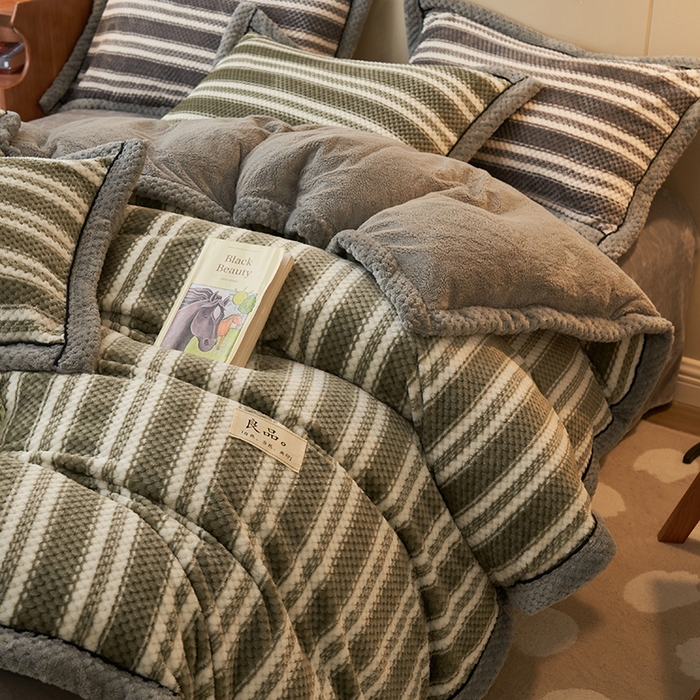 91家纺网 家纺一手货源 找家纺 早晨家纺 2025新款豆豆款菠萝格-单被套 豆豆绒-绿条