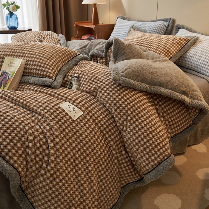 91家纺网 家纺一手货源 找家纺 早晨家纺 2025新款豆豆款菠萝格-单被套 豆豆绒-小格咖