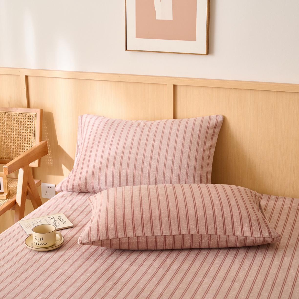 91家纺网 家纺一手货源 找家纺 早晨家纺 2025新款野牧款高克重牛奶绒印花单床笠 野牧-竖条咖