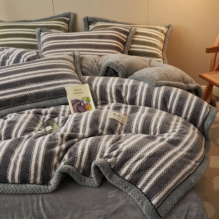 91家纺网 家纺一手货源 找家纺 早晨家纺 2025新款豆豆款菠萝格-单被套 豆豆绒-灰条