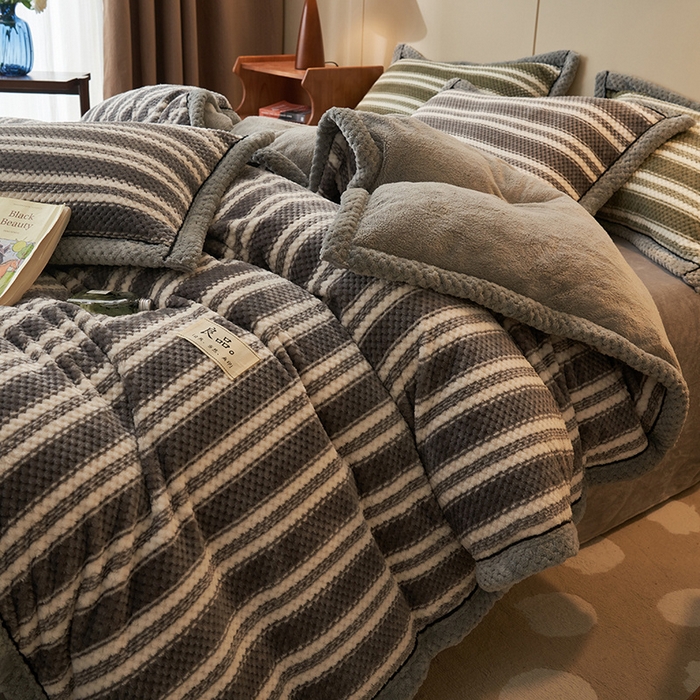 91家纺网 家纺一手货源 找家纺 早晨家纺 2025新款豆豆款菠萝格-单被套 豆豆绒-灰条