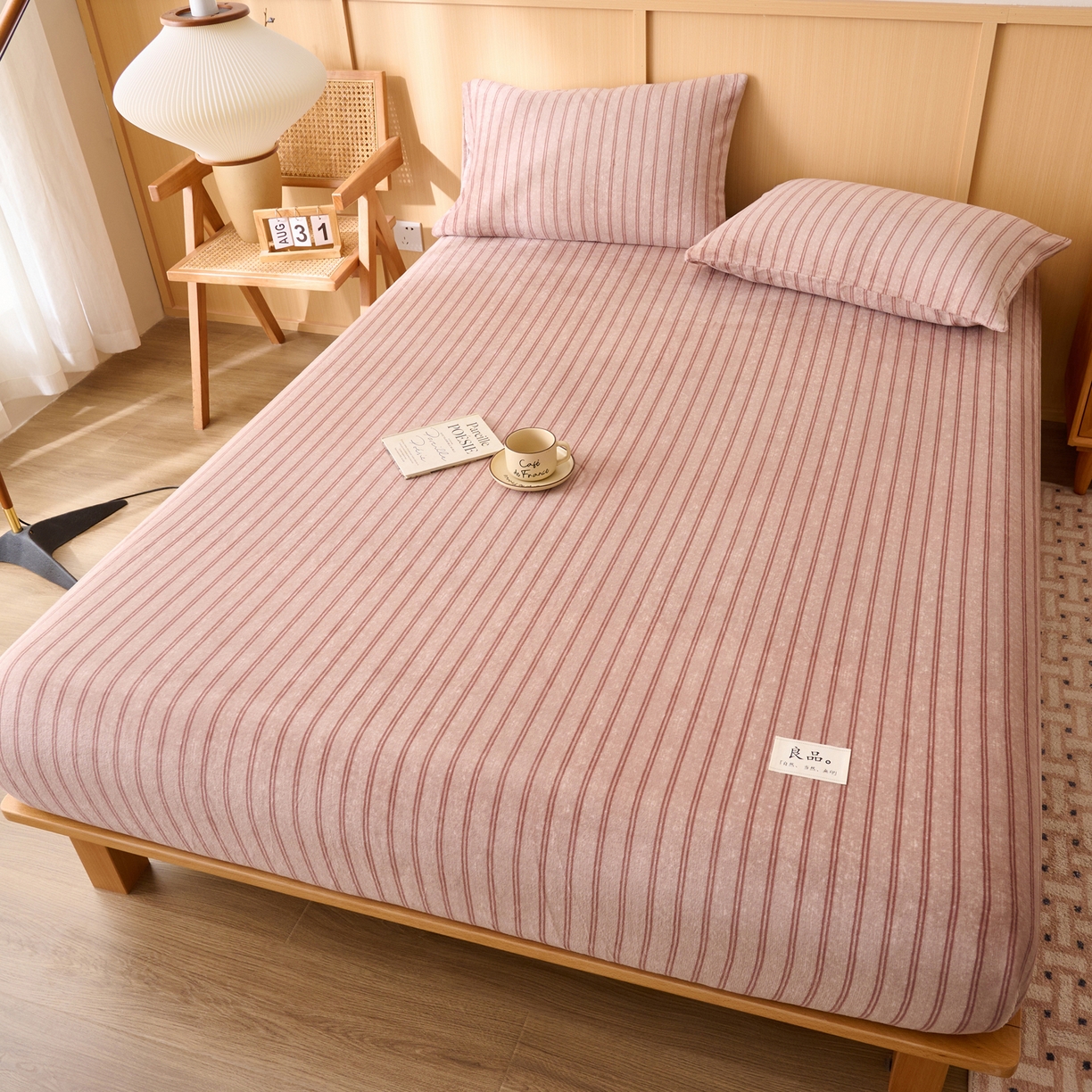 91家纺网 家纺一手货源 找家纺 早晨家纺 2025新款野牧款高克重牛奶绒印花单床笠 野牧-竖条咖