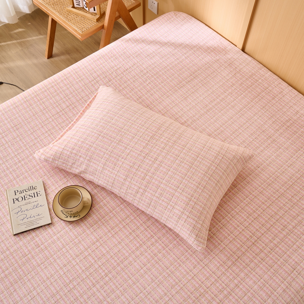 91家纺网 家纺一手货源 找家纺 早晨家纺 2025新款野牧款高克重牛奶绒印花单床笠 野牧-香风粉