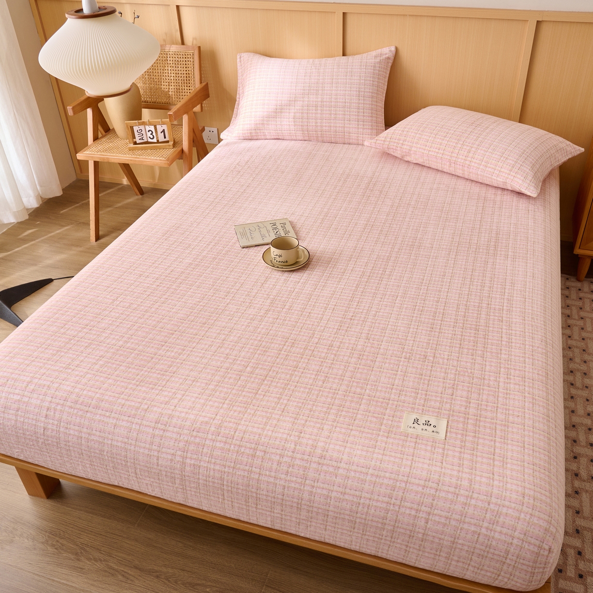 91家纺网 家纺一手货源 找家纺 早晨家纺 2025新款野牧款高克重牛奶绒印花单床笠 野牧-香风粉