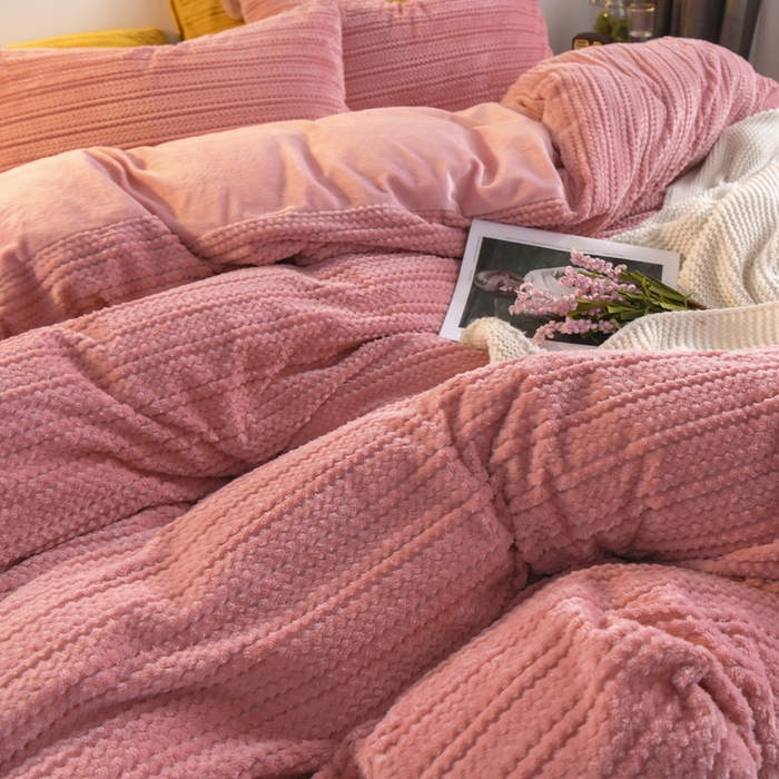 91家纺网 家纺一手货源 找家纺 （总）仟网汇 2025新款热款剪花绒毛毛球绒水晶绒四件套