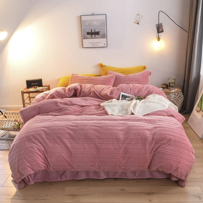 91家纺网 家纺一手货源 找家纺 （总）仟网汇 2025新款热款剪花绒毛毛球绒水晶绒四件套