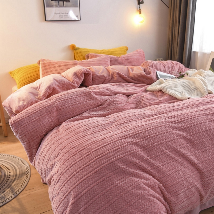 91家纺网 家纺一手货源 找家纺 （总）仟网汇 2025新款热款剪花绒毛毛球绒水晶绒四件套