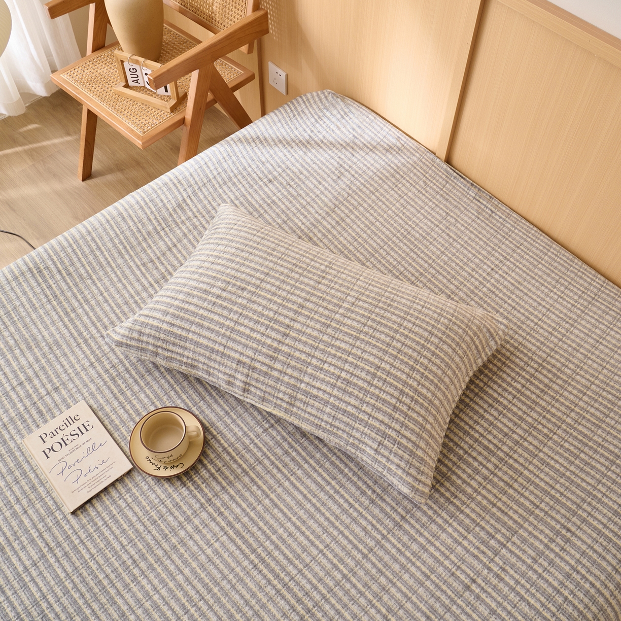 91家纺网 家纺一手货源 找家纺 早晨家纺 2025新款野牧款高克重牛奶绒印花单床笠 野牧-香风灰