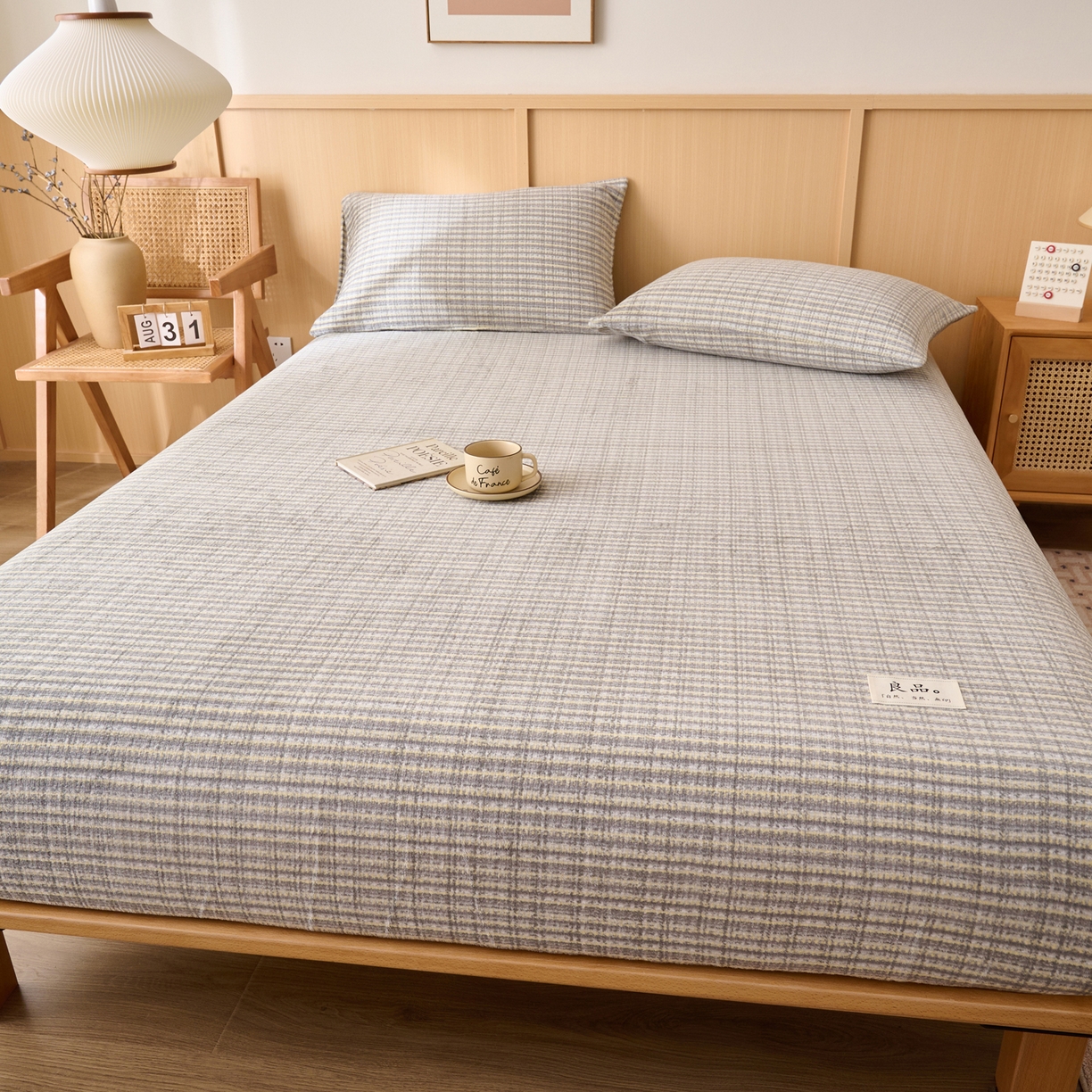 91家纺网 家纺一手货源 找家纺 早晨家纺 2025新款野牧款高克重牛奶绒印花单床笠 野牧-香风灰