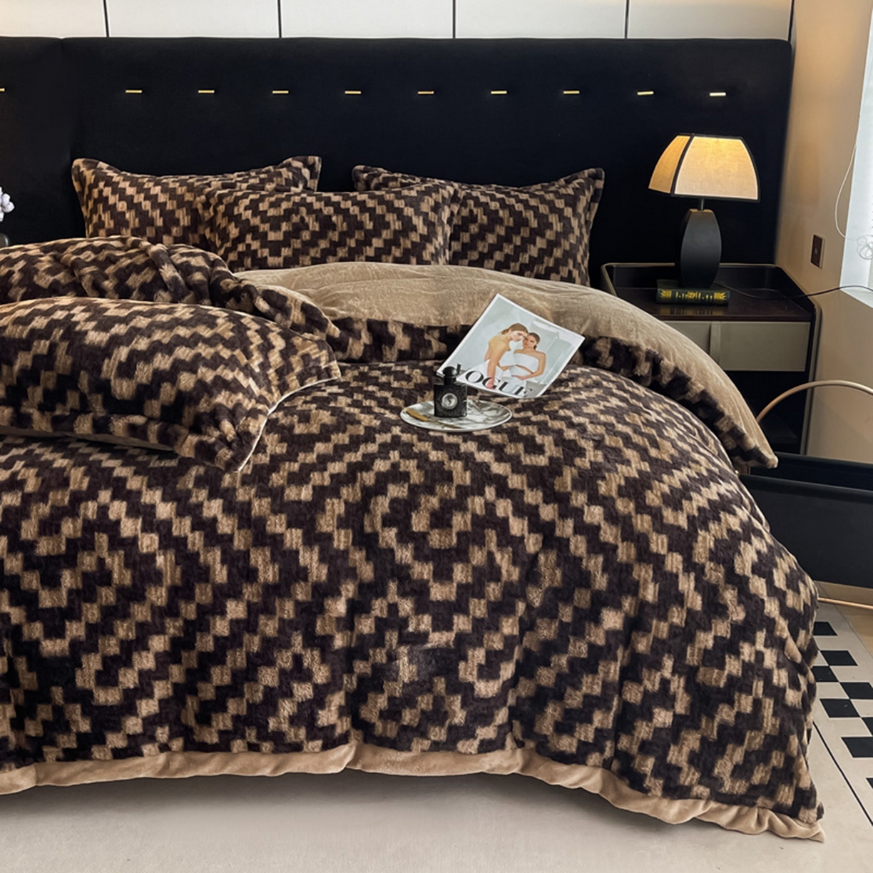 91家纺网 家纺一手货源 找家纺 仟网汇 2025新款加厚兔毛绒法式宽边四件套牛奶绒 南法假日