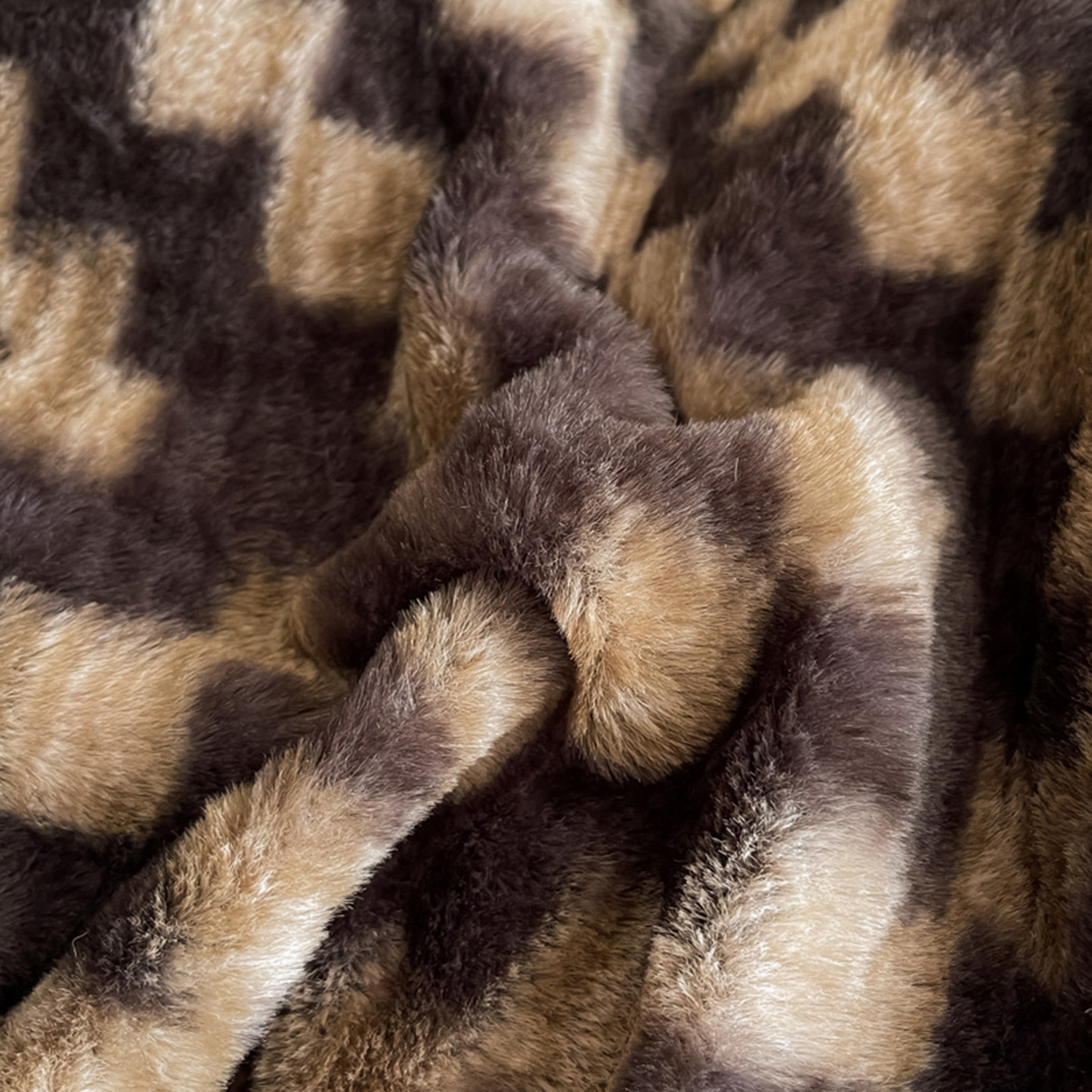 91家纺网 家纺一手货源 找家纺 仟网汇 2025新款加厚兔毛绒法式宽边四件套牛奶绒 南法假日