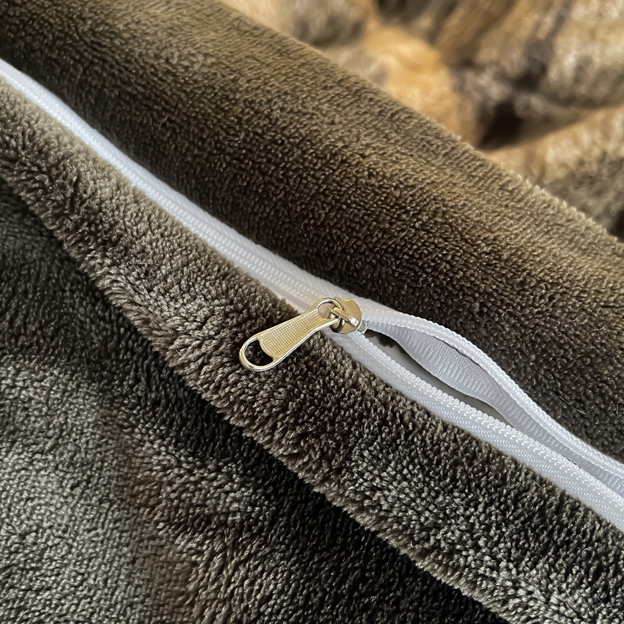 91家纺网 家纺一手货源 找家纺 仟网汇 2025新款加厚兔毛绒法式宽边四件套牛奶绒 鎏金岁月