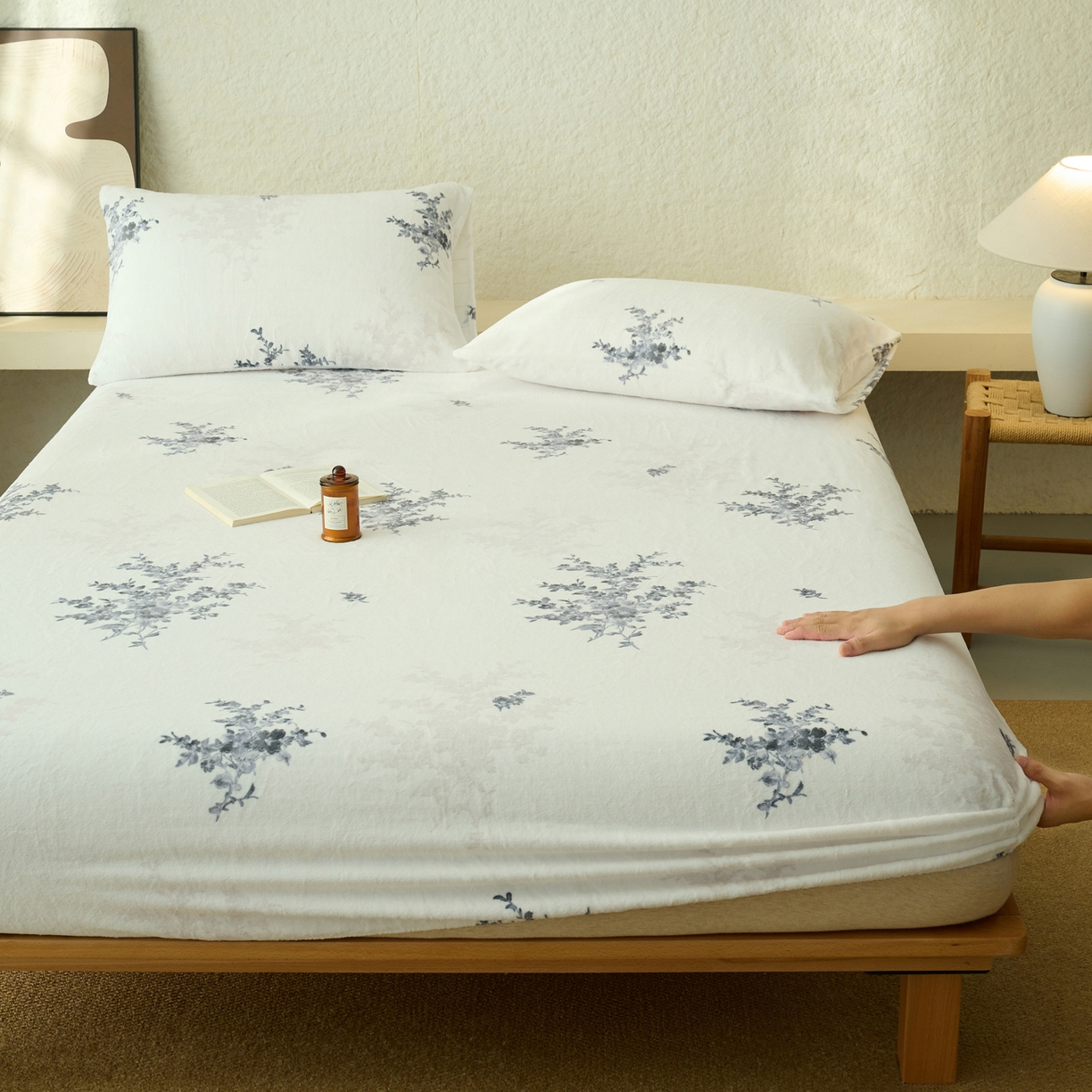 91家纺网 家纺一手货源 找家纺 早晨家纺 2025新款数码印花高克重牛奶单床笠 幽花