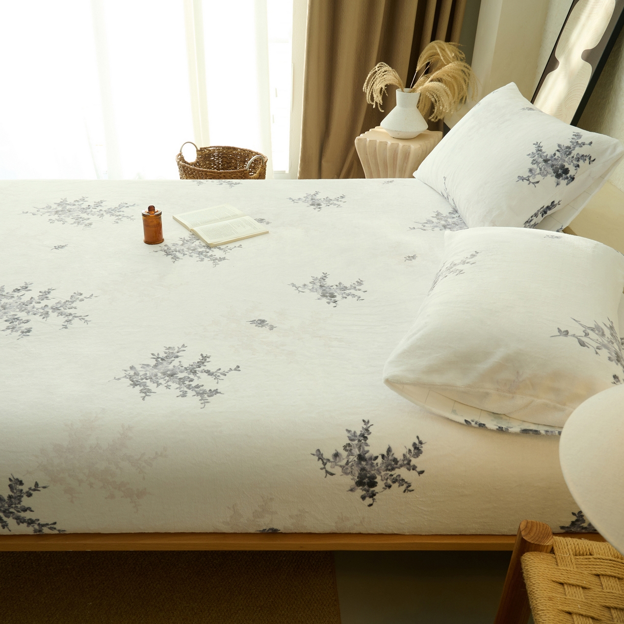 91家纺网 家纺一手货源 找家纺 早晨家纺 2025新款数码印花高克重牛奶单床笠 幽花