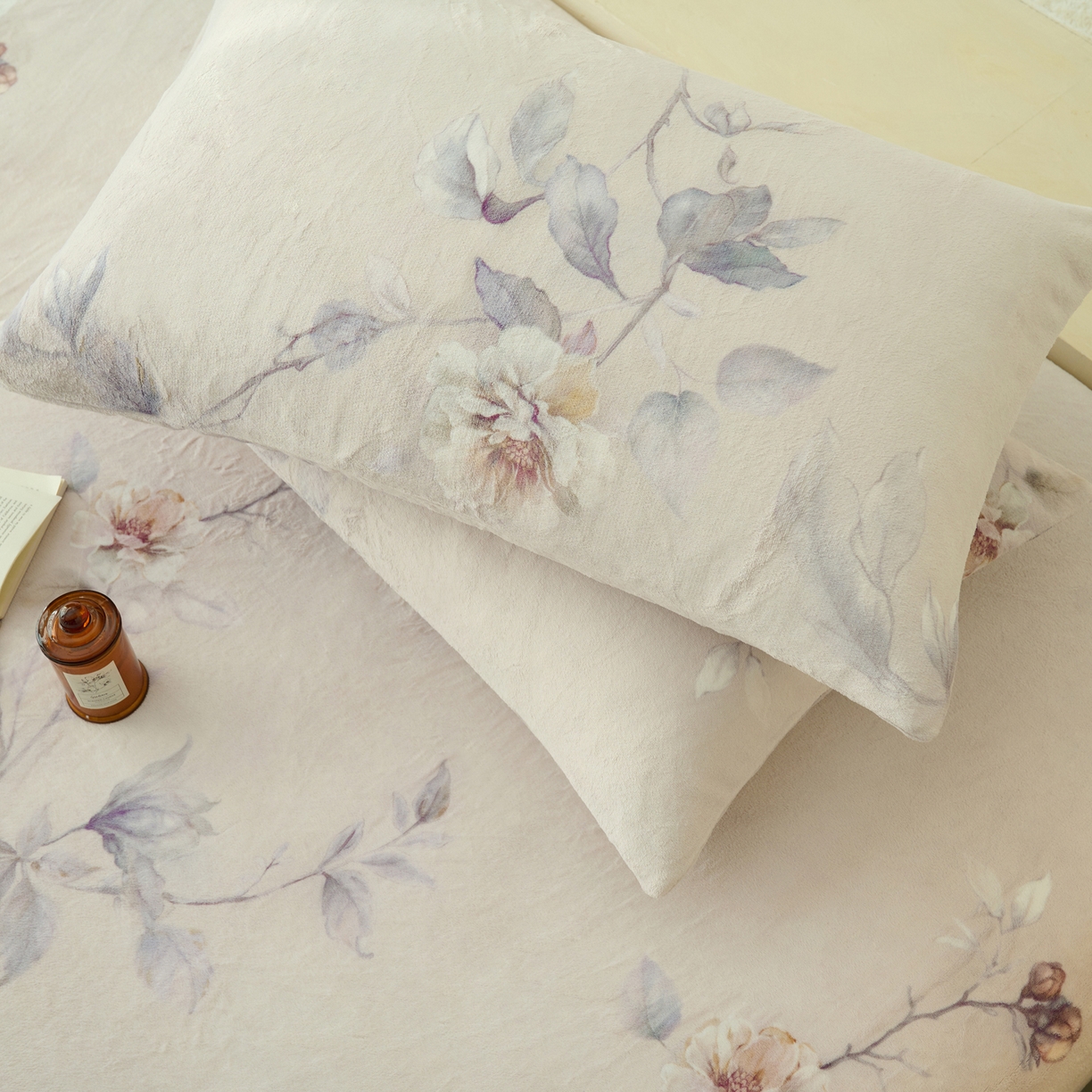 91家纺网 家纺一手货源 找家纺 早晨家纺 2025新款数码印花高克重牛奶单床笠 花影