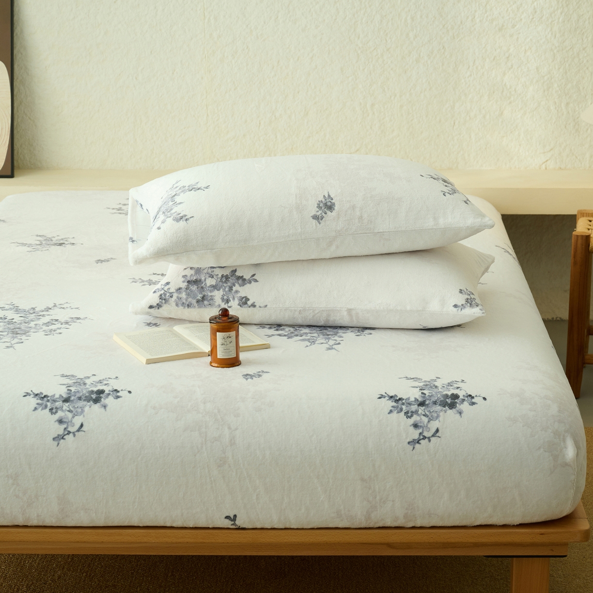 91家纺网 家纺一手货源 找家纺 早晨家纺 2025新款数码印花高克重牛奶单床笠 幽花