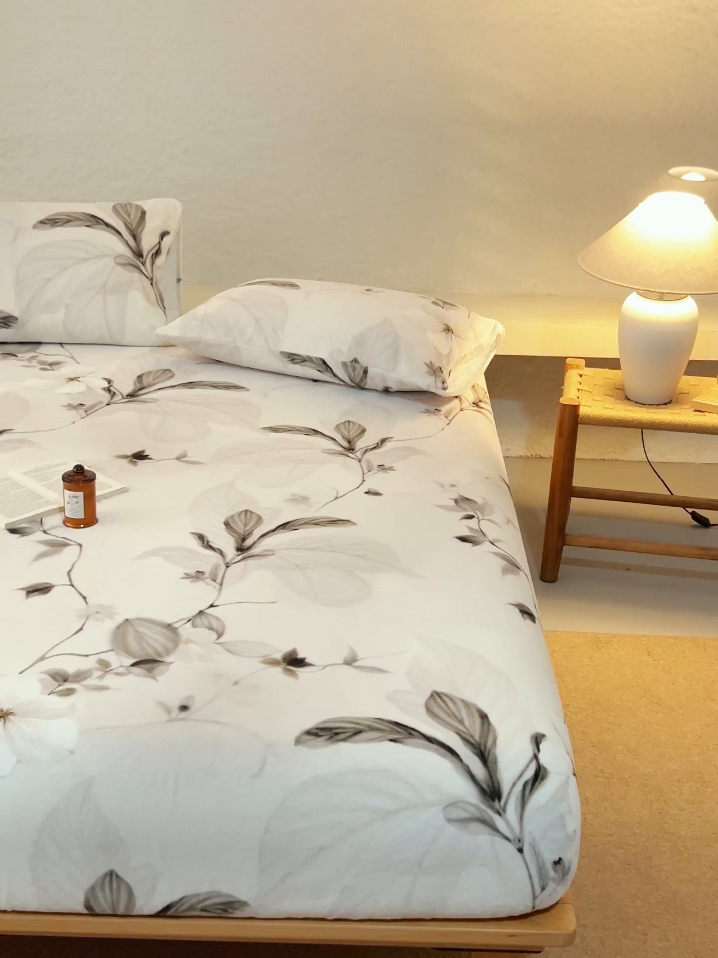 91家纺网 家纺一手货源 找家纺 早晨家纺 2025新款数码印花高克重牛奶单床笠 素枝