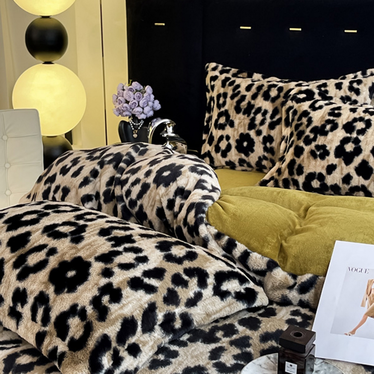 91家纺网 家纺一手货源 找家纺 仟网汇 2025新款加厚兔毛绒法式宽边四件套牛奶绒 豹纹茶绿