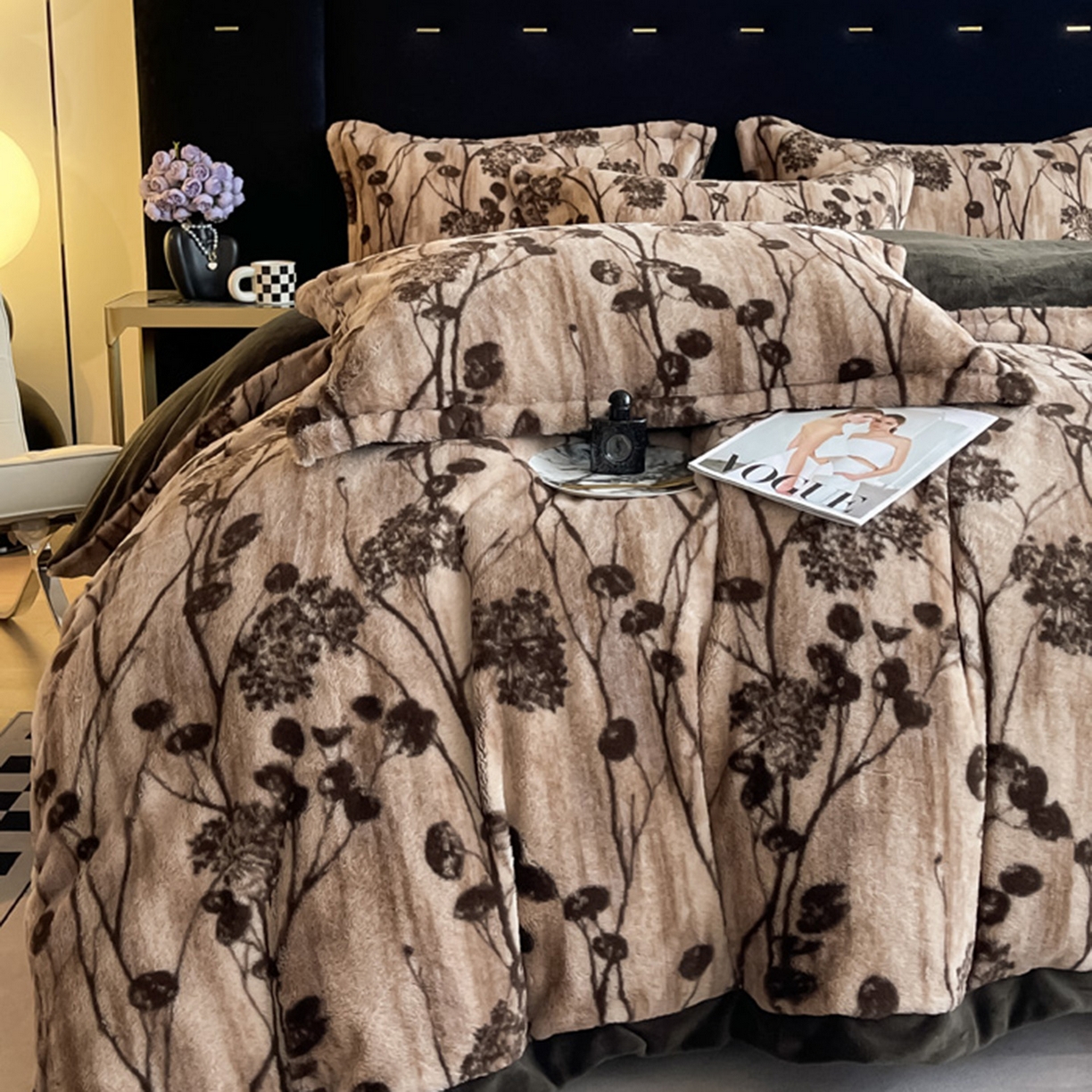 91家纺网 家纺一手货源 找家纺 仟网汇 2025新款加厚兔毛绒法式宽边四件套牛奶绒 陌上花开