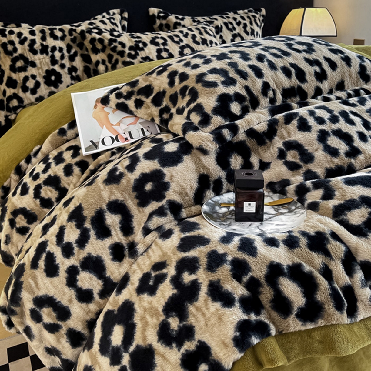 91家纺网 家纺一手货源 找家纺 （总）仟网汇 2025新款加厚兔毛绒法式宽边四件套牛奶绒