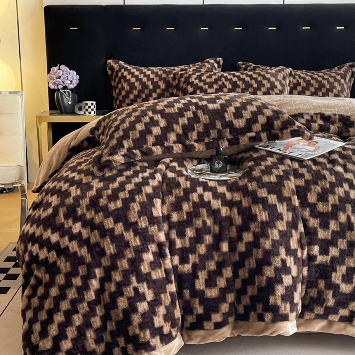 91家纺网 家纺一手货源 找家纺 仟网汇 2025新款加厚兔毛绒法式宽边四件套牛奶绒 南法假日