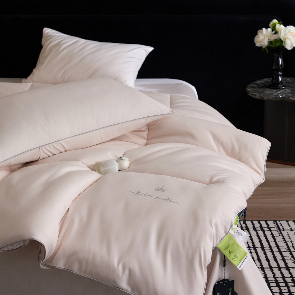 91家纺网 家纺一手货源 找家纺 （总）头等舱 2025新款酒店款净植力抗菌 防螨 防霉 低致敏 立体秋冬被（空镜图）