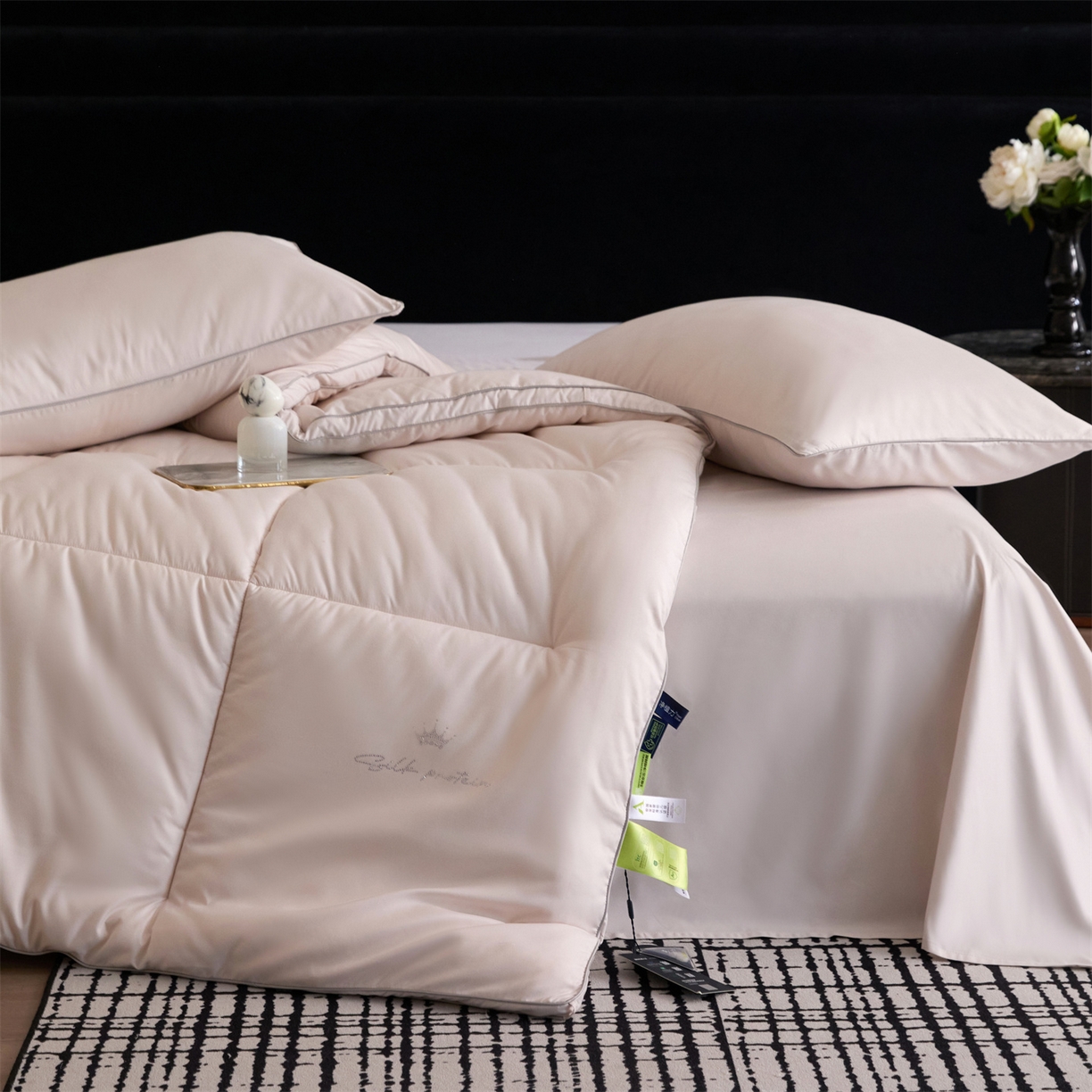 91家纺网 家纺一手货源 找家纺 头等舱 2025新款酒店款净植力抗菌 防螨 防霉 低致敏 立体秋冬被（空镜图） 奶咖灰