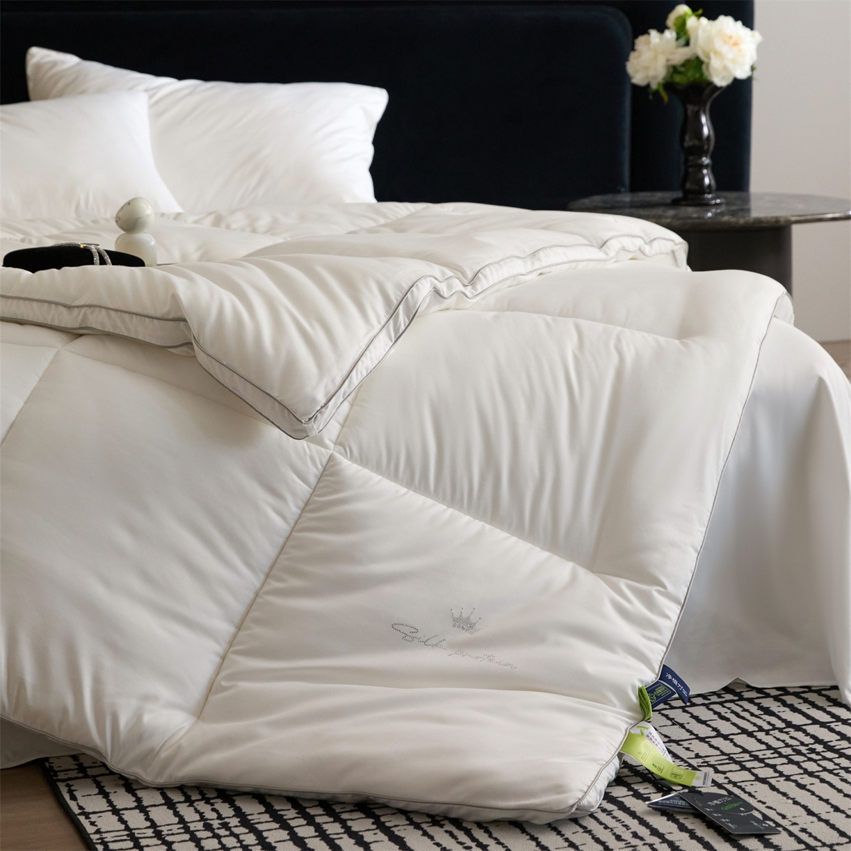 91家纺网 家纺一手货源 找家纺 头等舱 2025新款酒店款净植力抗菌 防螨 防霉 低致敏 立体秋冬被（空镜图） 珍珠白