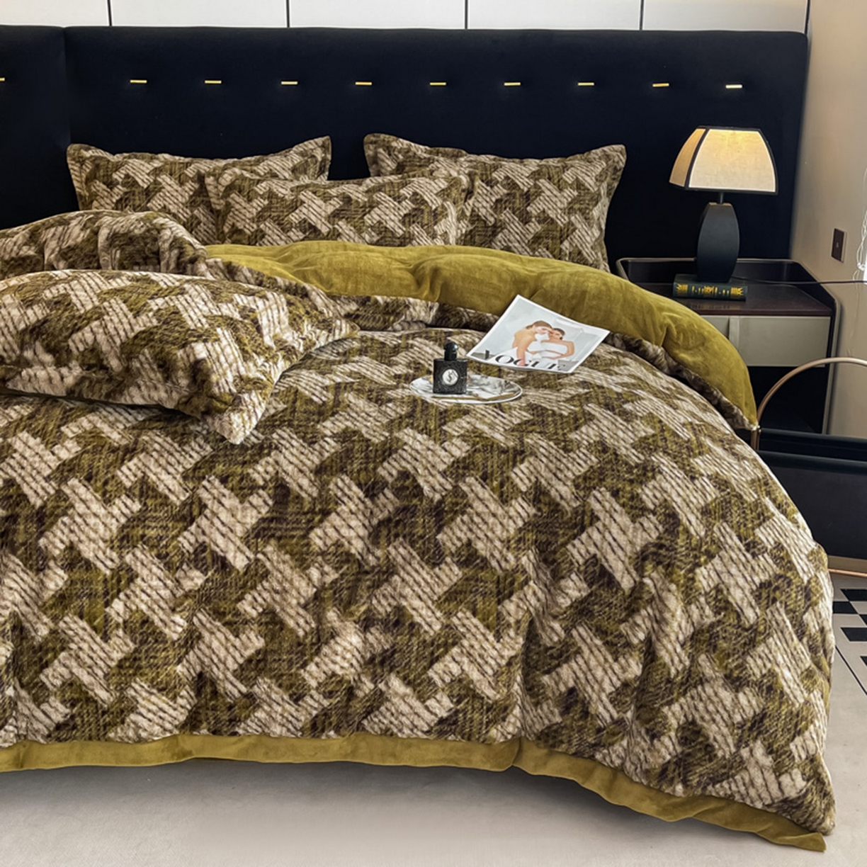 91家纺网 家纺一手货源 找家纺 仟网汇 2025新款加厚兔毛绒法式宽边四件套牛奶绒 绿影阑珊