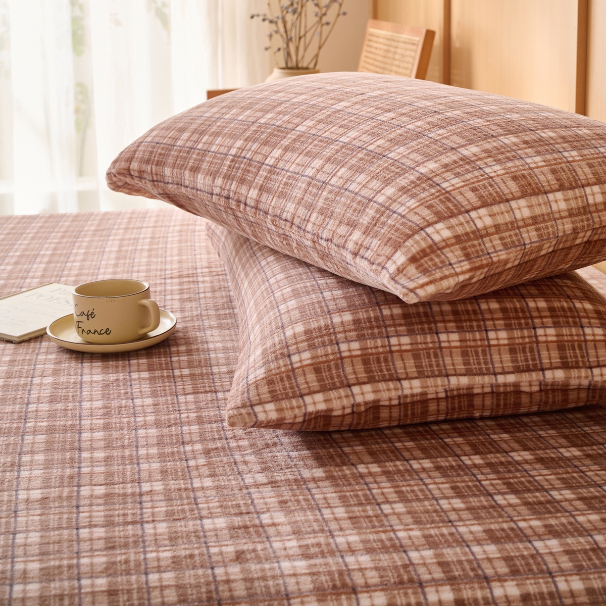 91家纺网 家纺一手货源 找家纺 早晨家纺 2025新款野牧款高克重牛奶绒印花单床笠 野牧-香风咖