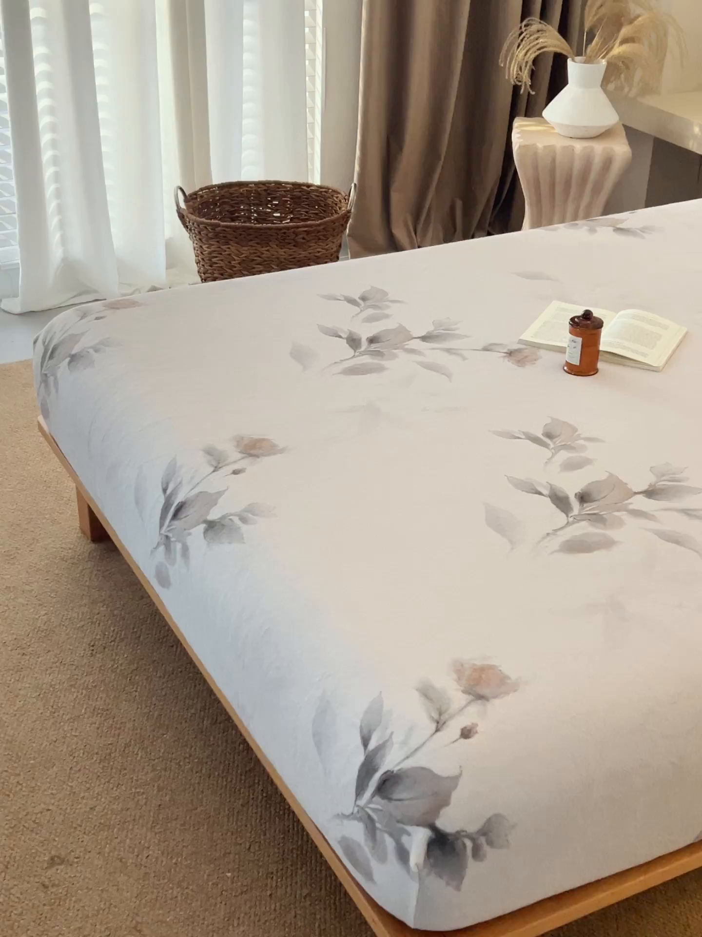 91家纺网 家纺一手货源 找家纺 早晨家纺 2025新款数码印花高克重牛奶单床笠 浅蕊