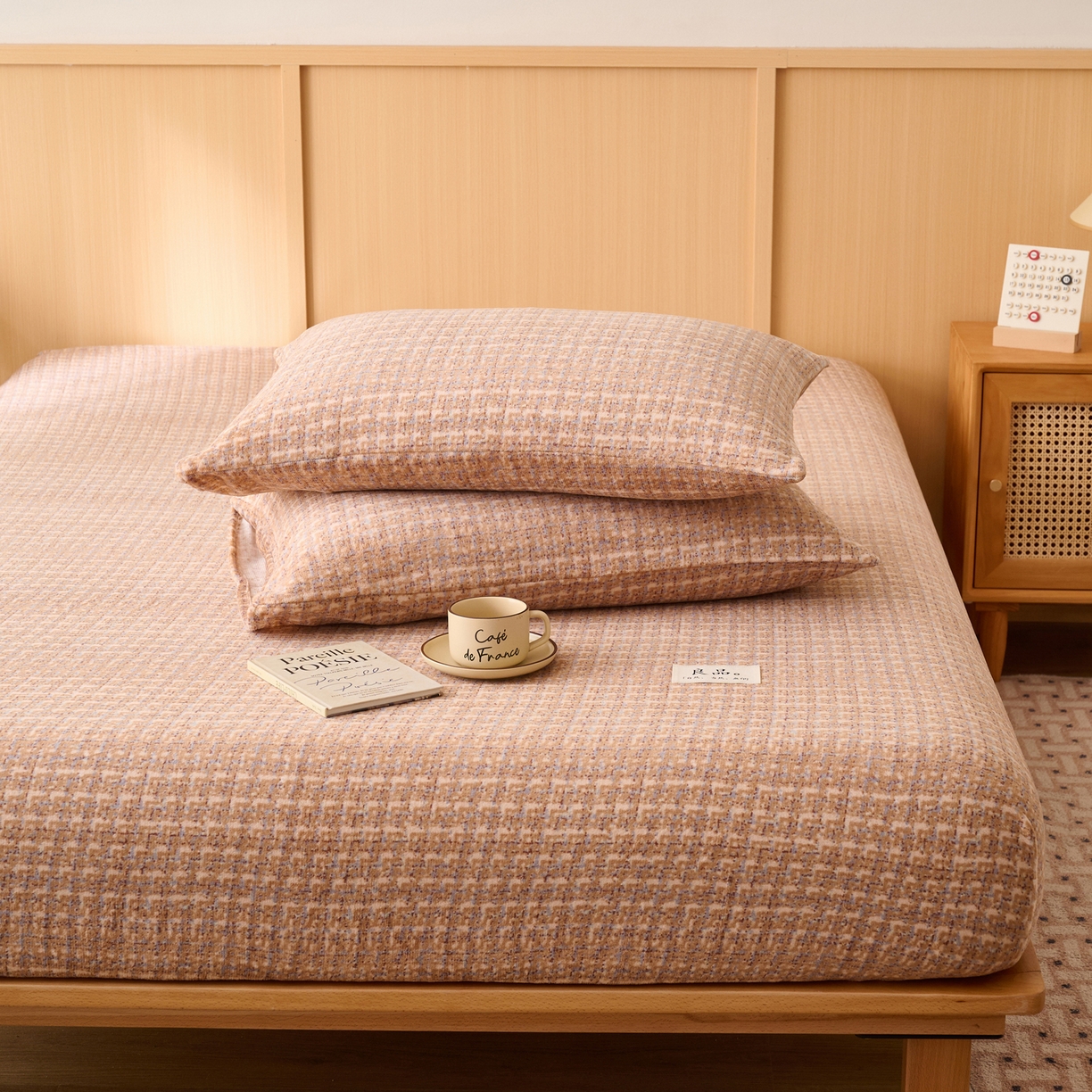 91家纺网 家纺一手货源 找家纺 早晨家纺 2025新款野牧款高克重牛奶绒印花单床笠 野牧-香风驼