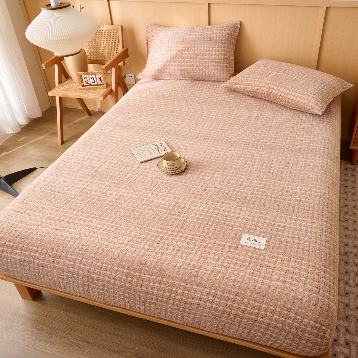 91家纺网 家纺一手货源 找家纺 早晨家纺 2025新款野牧款高克重牛奶绒印花单床笠 野牧-香风驼