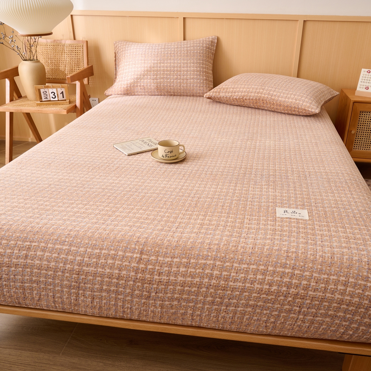 91家纺网 家纺一手货源 找家纺 早晨家纺 2025新款野牧款高克重牛奶绒印花单床笠 野牧-香风驼