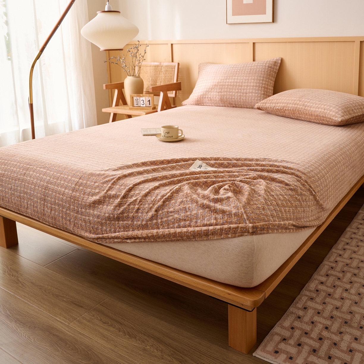 91家纺网 家纺一手货源 找家纺 早晨家纺 2025新款野牧款高克重牛奶绒印花单床笠 野牧-香风驼