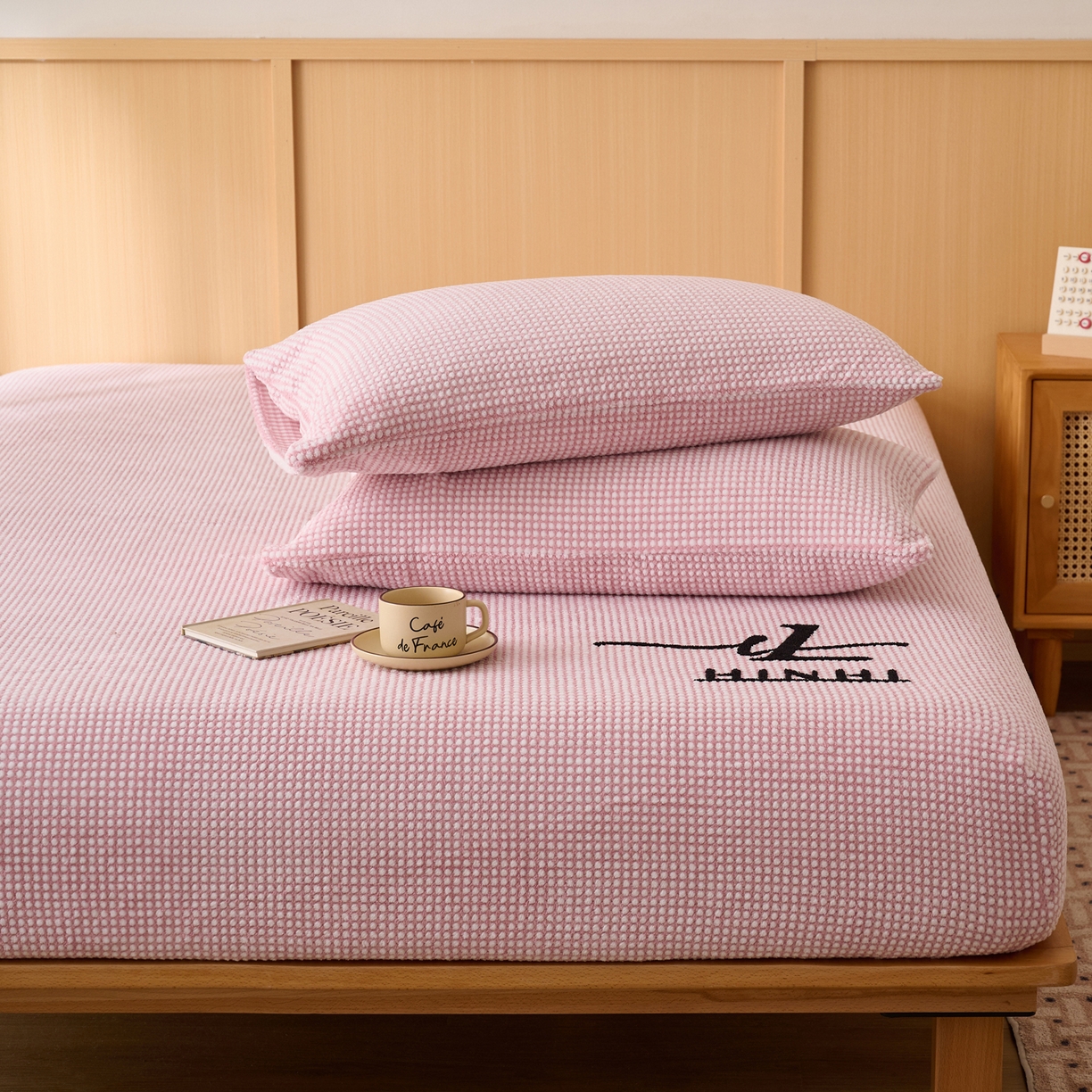 91家纺网 家纺一手货源 找家纺 早晨家纺 2025新款深蓝款高克重牛奶绒阳离子提花单床笠 深蓝-豆沙