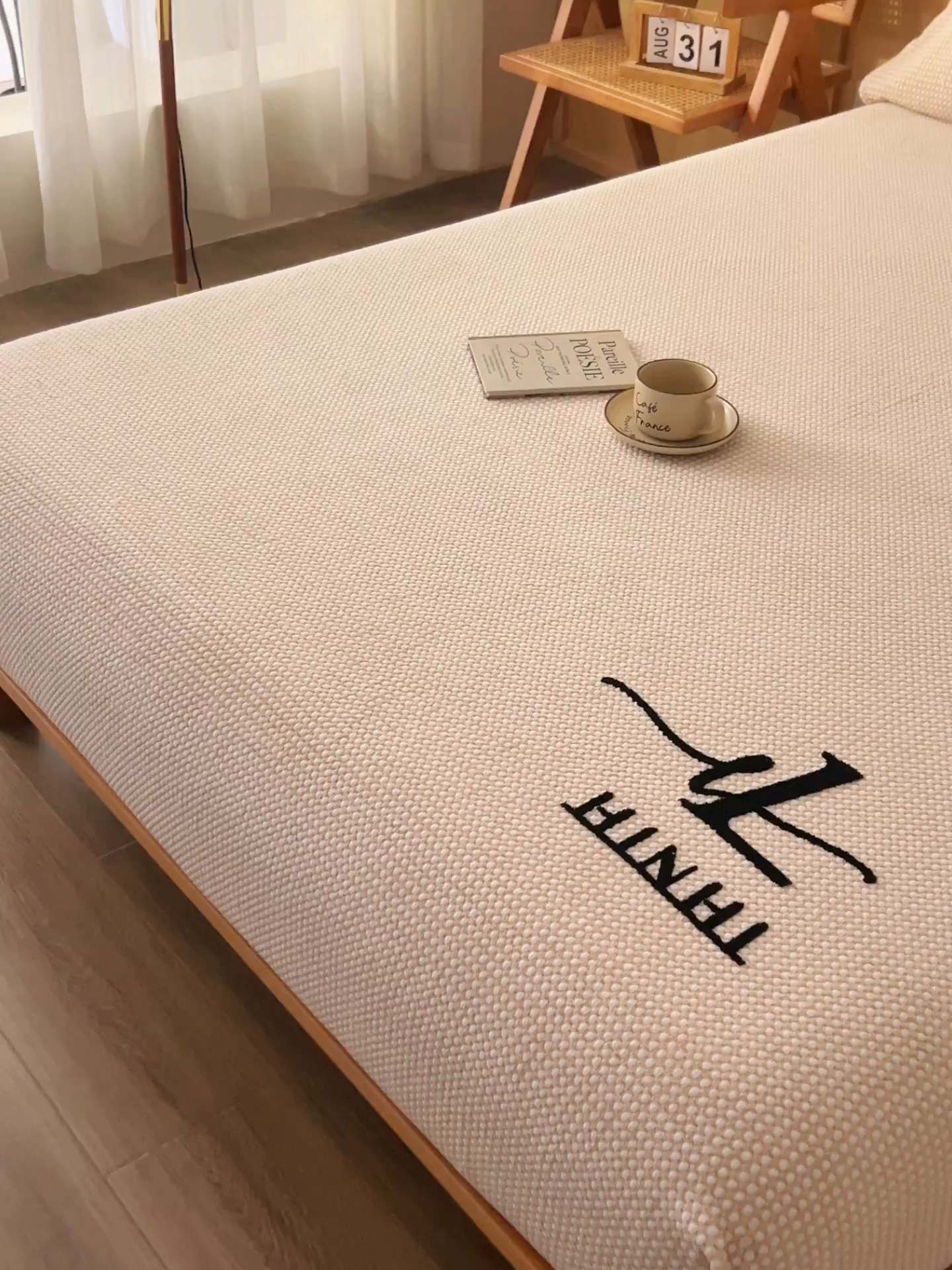 91家纺网 家纺一手货源 找家纺 早晨家纺 2025新款深蓝款高克重牛奶绒阳离子提花单床笠 深蓝-黄