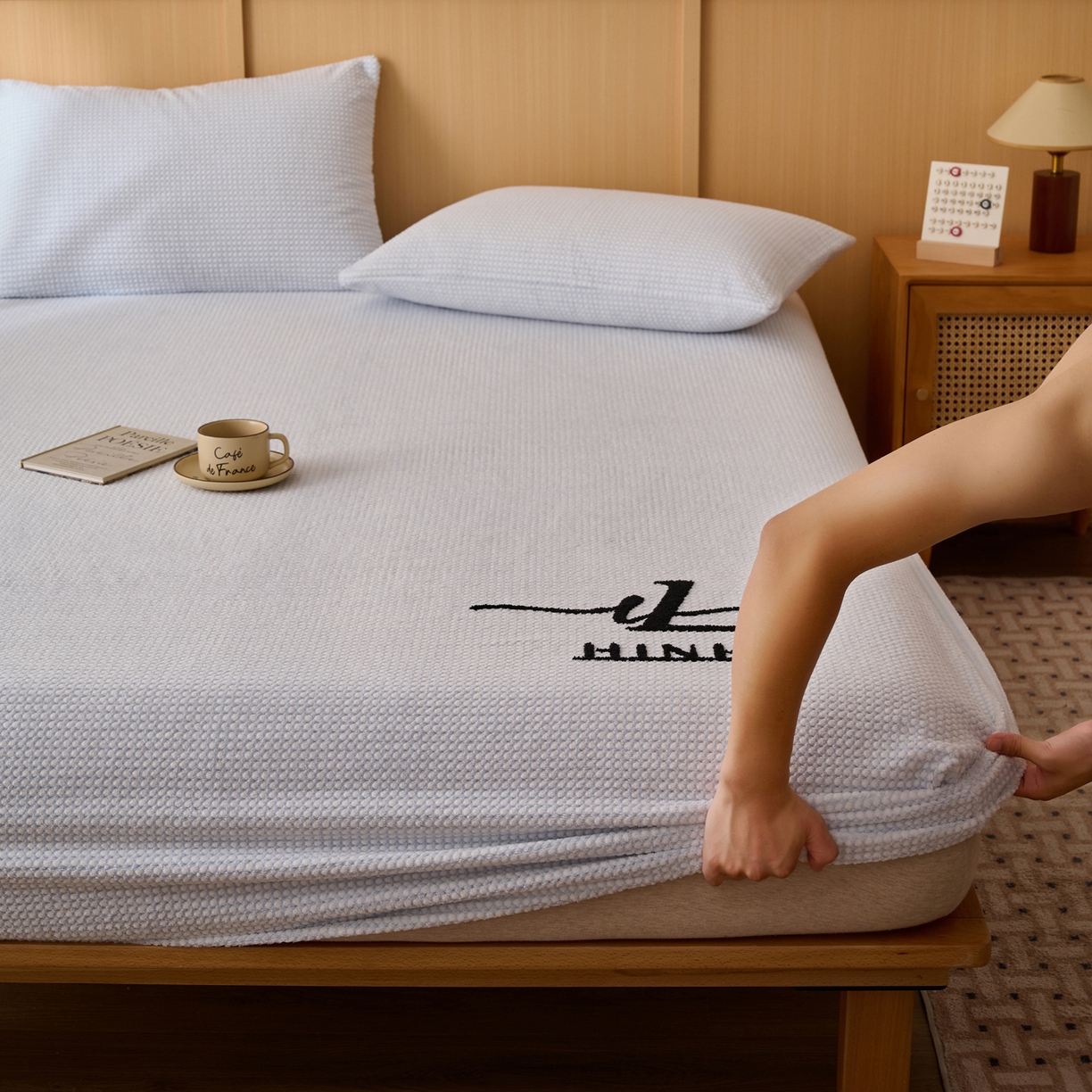 91家纺网 家纺一手货源 找家纺 早晨家纺 2025新款深蓝款高克重牛奶绒阳离子提花单床笠 深蓝-蓝