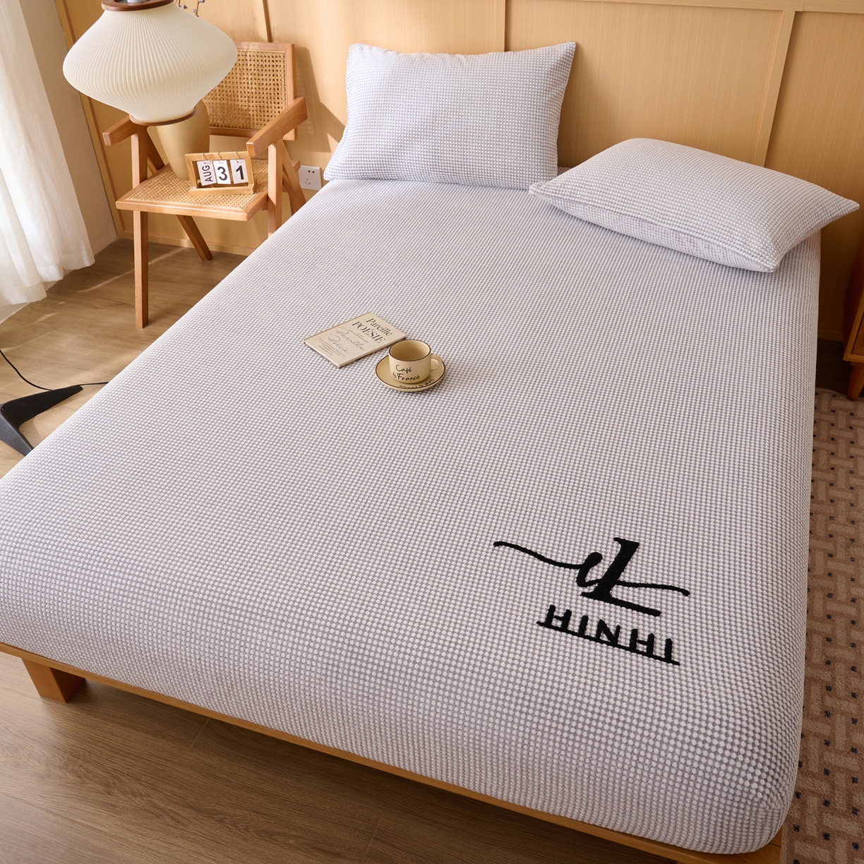 91家纺网 家纺一手货源 找家纺 早晨家纺 2025新款深蓝款高克重牛奶绒阳离子提花单床笠 深蓝-灰