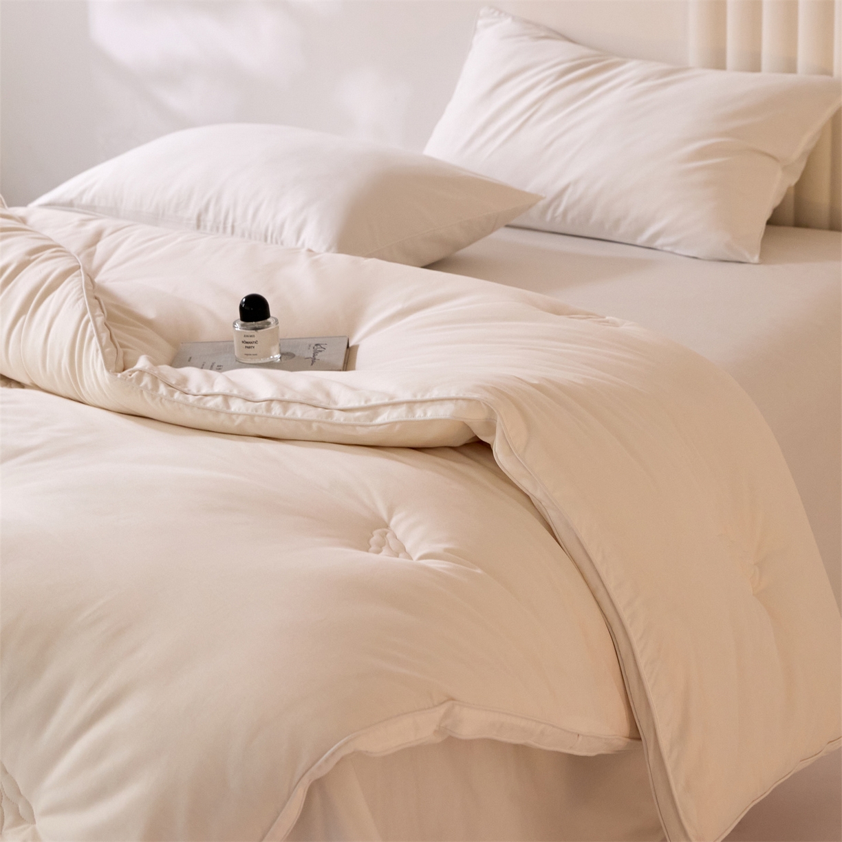 91家纺网 家纺一手货源 找家纺 （总）头等舱 2025新款全棉40支纯色A类20大豆7A抗菌立体被（空镜图）