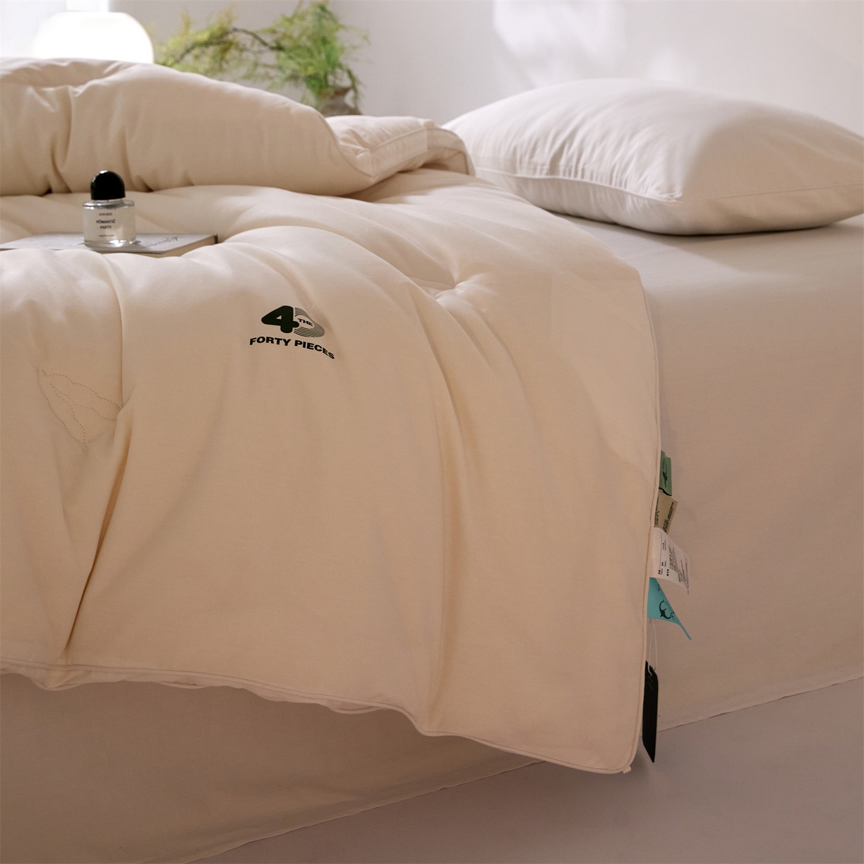 91家纺网 家纺一手货源 找家纺 （总）头等舱 2025新款全棉40支纯色A类20大豆7A抗菌立体被（空镜图）