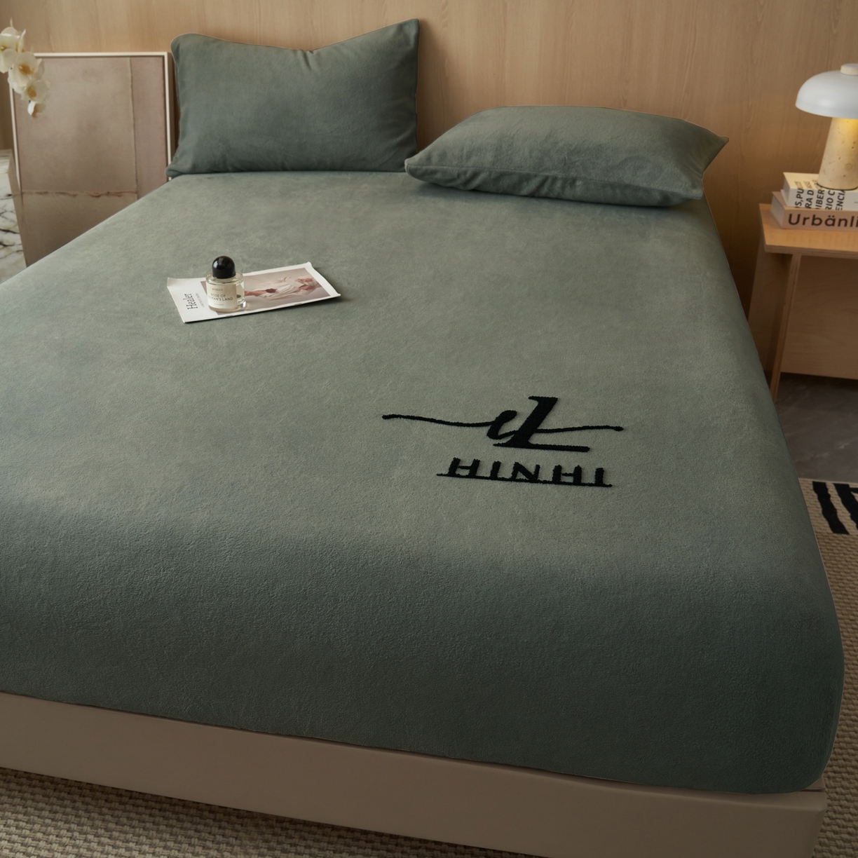 91家纺网 家纺一手货源 找家纺 （总）早晨家纺 2025新款牛奶绒纯色毛巾绣暖绒床笠