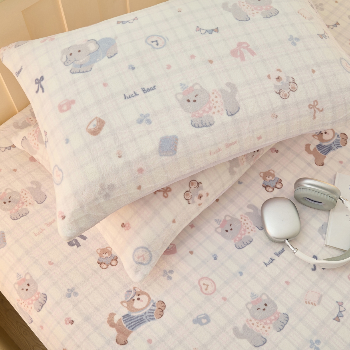 91家纺网 家纺一手货源 找家纺 （总）早晨家纺 2025新款卡通印花高克重牛奶绒印花单床笠