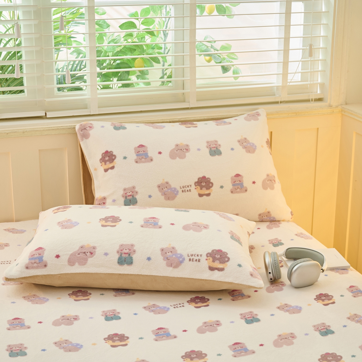 91家纺网 家纺一手货源 找家纺 早晨家纺 2025新款卡通印花高克重牛奶绒印花单床笠 萌熊集