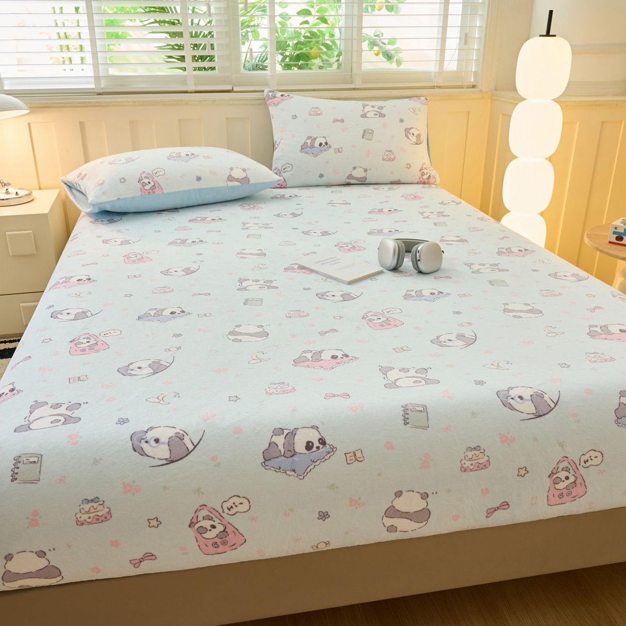 91家纺网 家纺一手货源 找家纺 早晨家纺 2025新款卡通印花高克重牛奶绒印花单床笠 胖达园