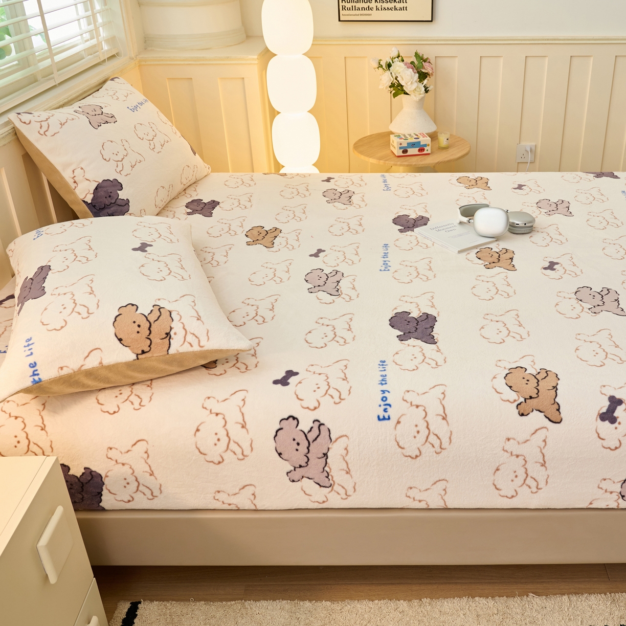 91家纺网 家纺一手货源 找家纺 早晨家纺 2025新款卡通印花高克重牛奶绒印花单床笠 萌犬集